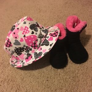 Fedora Hat and slippers